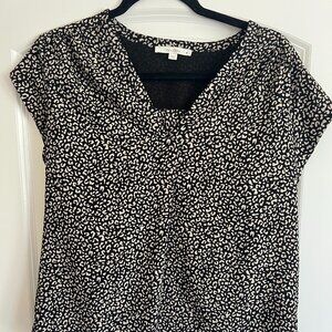 Fun2Fun Black & White V-Neck Top